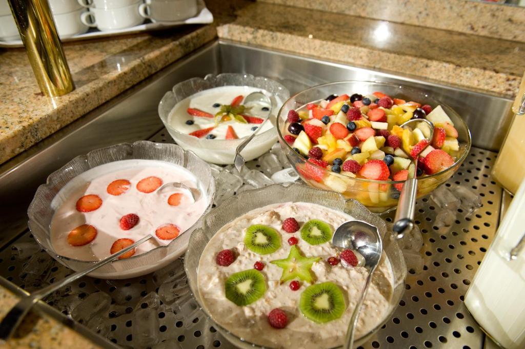 Cresta Sun Hotel 4*